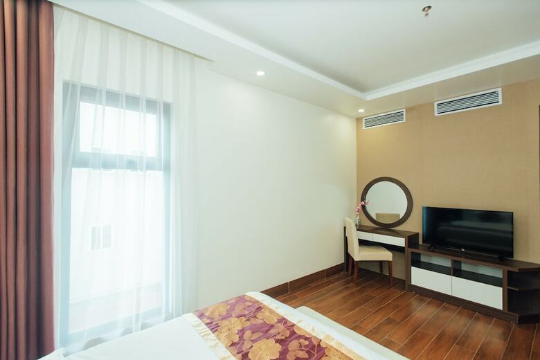 Hung Long Hotel