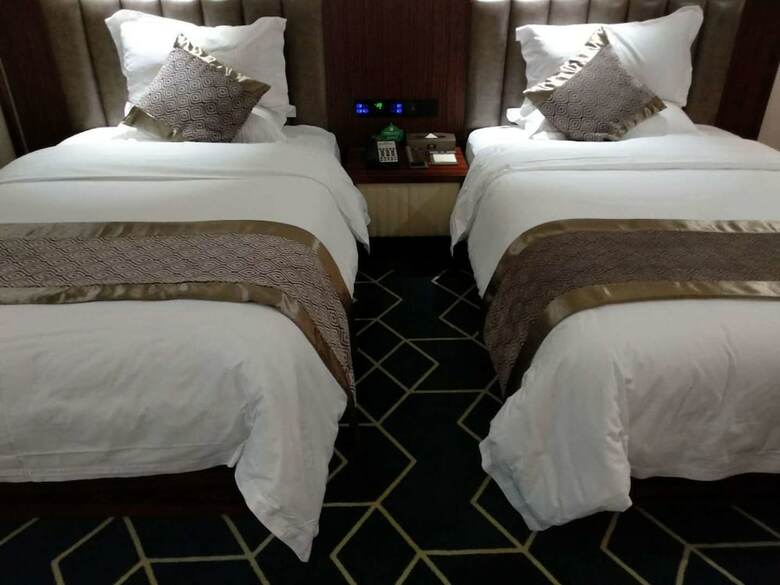 Hong Zhou Century Hotel