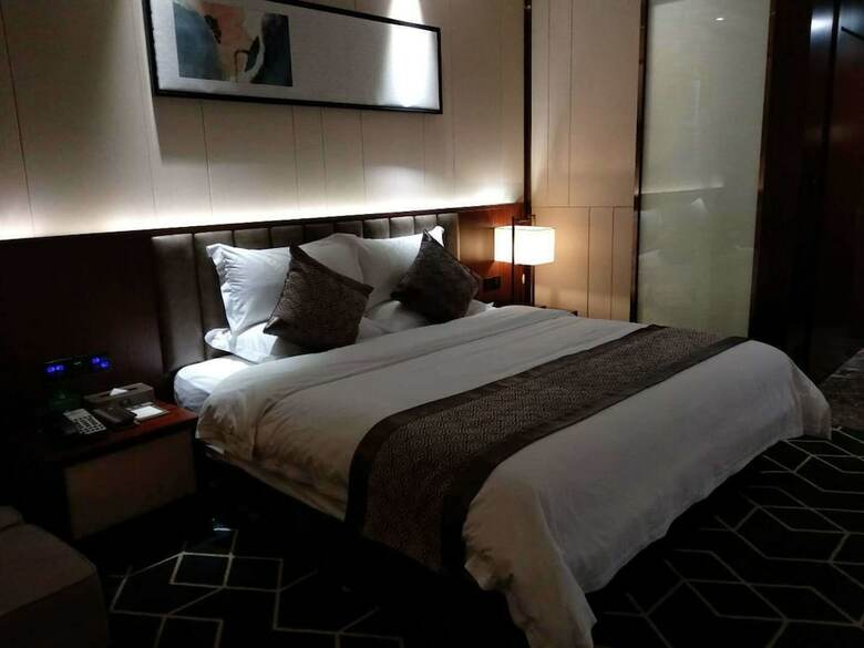 Hong Zhou Century Hotel