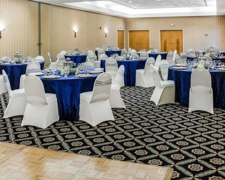Hotel Quality Suites Lake Wright - Norfolk Airport