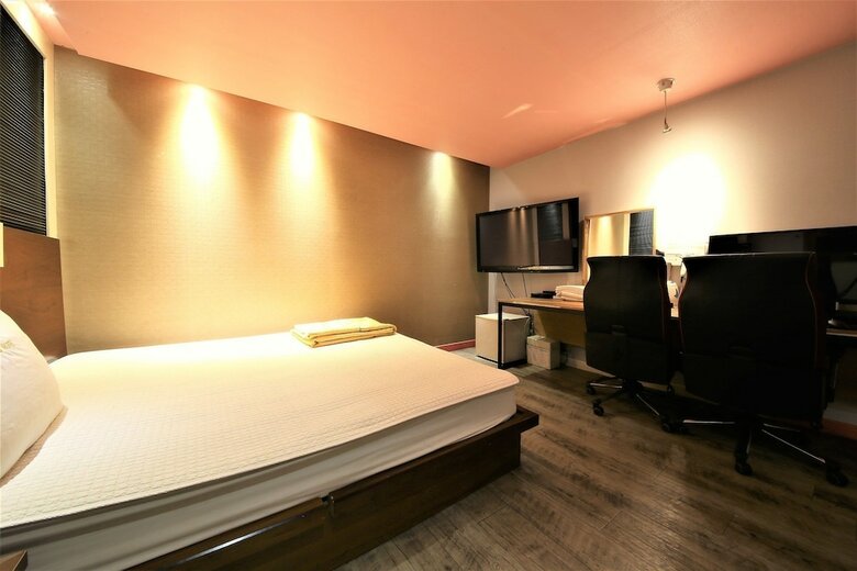 Hotel Sasang J
