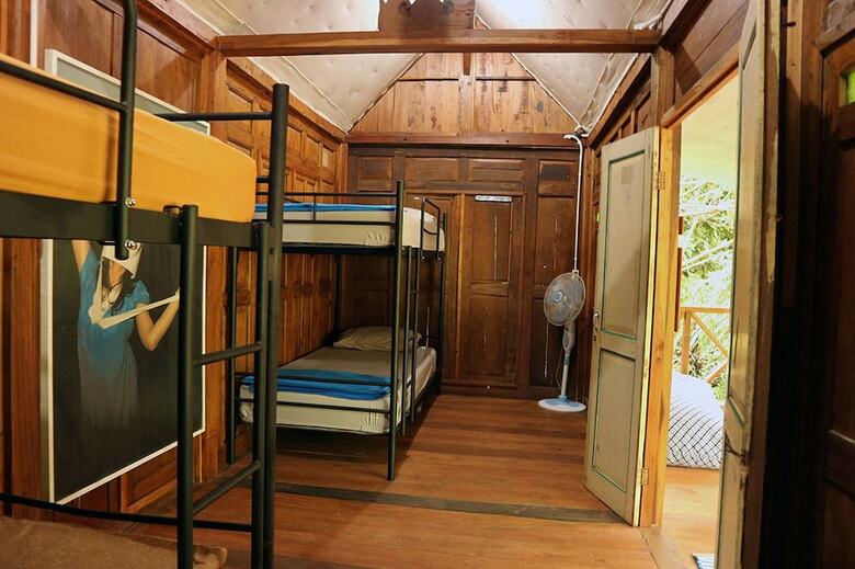Hostal Omah Jegog Homestay
