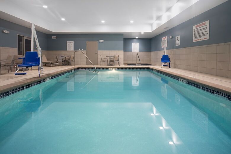 Hotel Holiday Inn Express And Suites Dakota Dunes