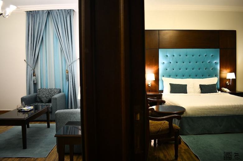 Lazourd Palace Hotel Apartments
