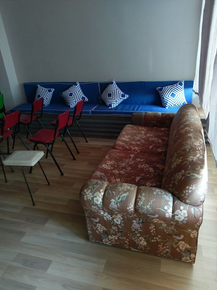 Ned's Studio Apartment