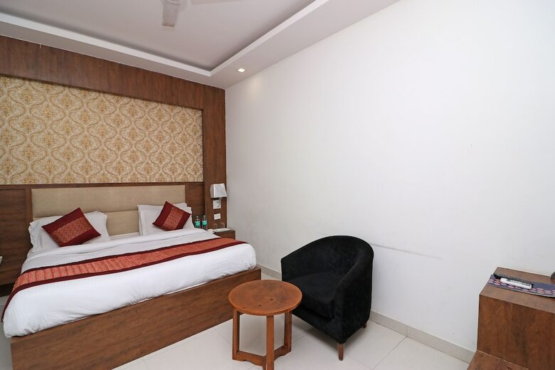 Hotel Era Residency