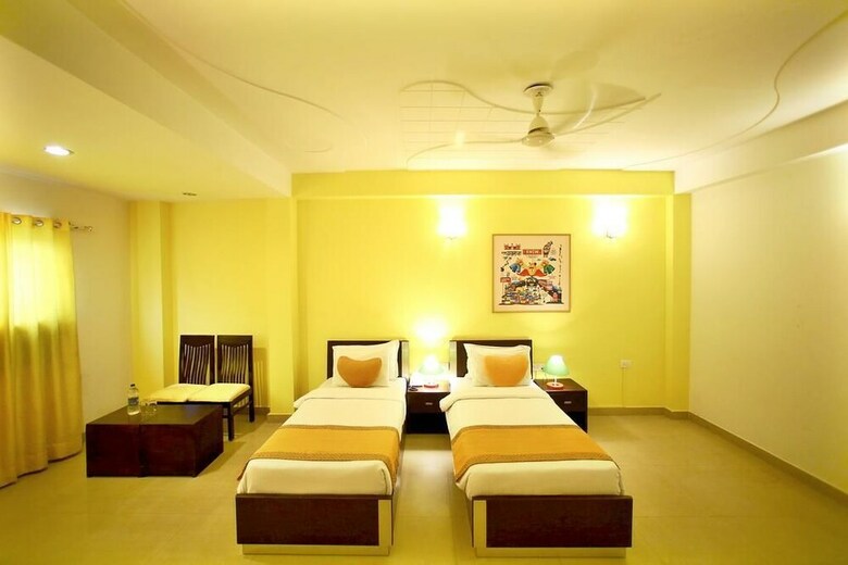 Hotel Era Residency