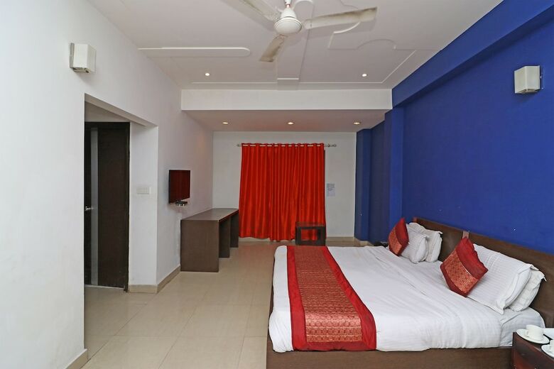 Hotel Era Residency