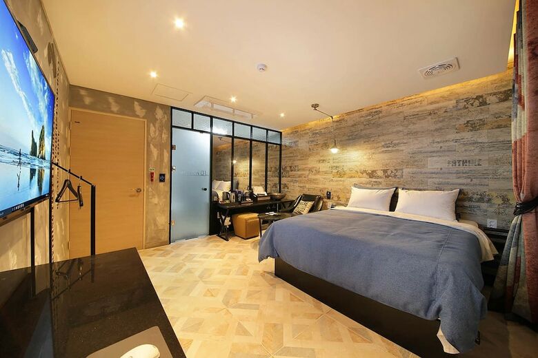 Hotel Nol