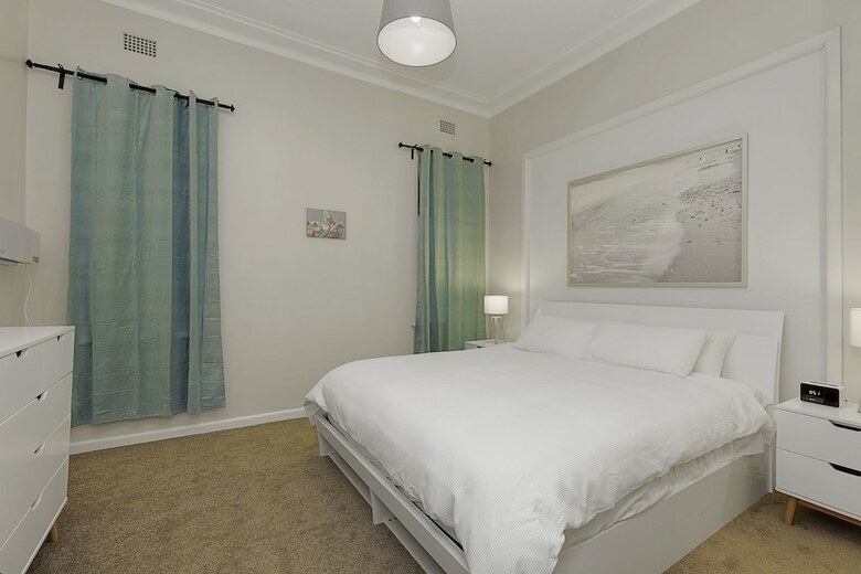 4 Br Apartment Short Walk To Bondi Beach