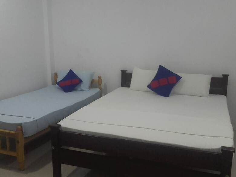 Bed & Breakfast Araliya White House