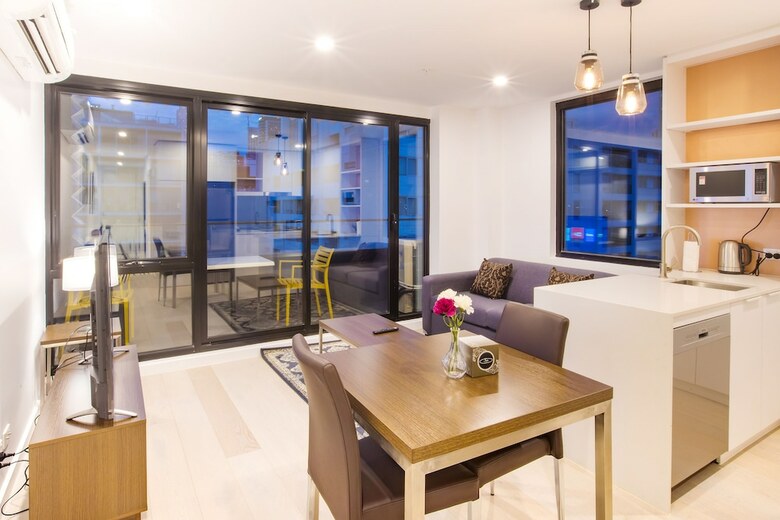 Spencer Street Apartments