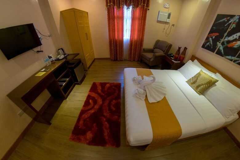 Royal Mansion Hotel