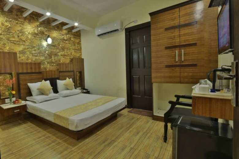 Hotel Knk International