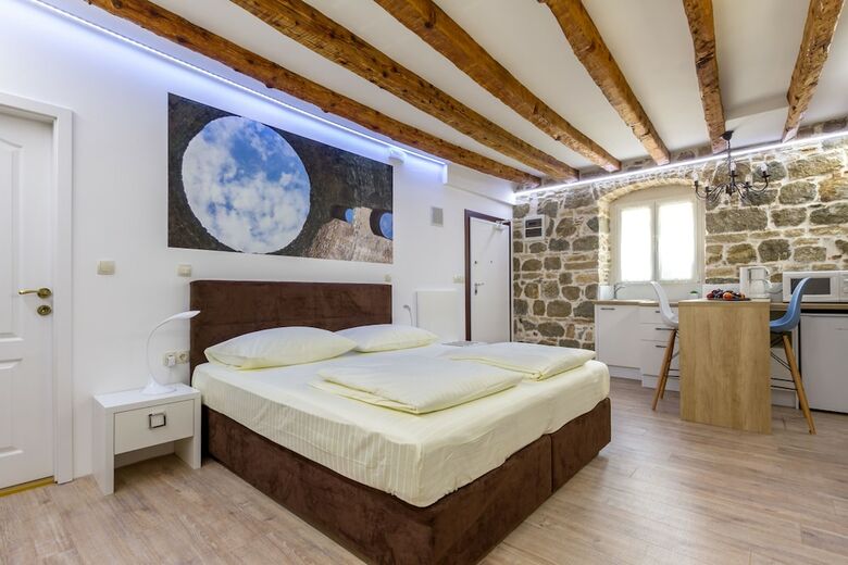 Hotel Guesthouse Imperator