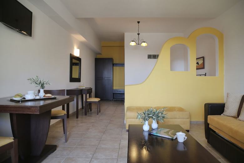 Aparthotel Yalis Hotel