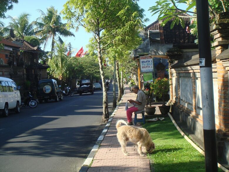 Bed & Breakfast Brata Home Stay