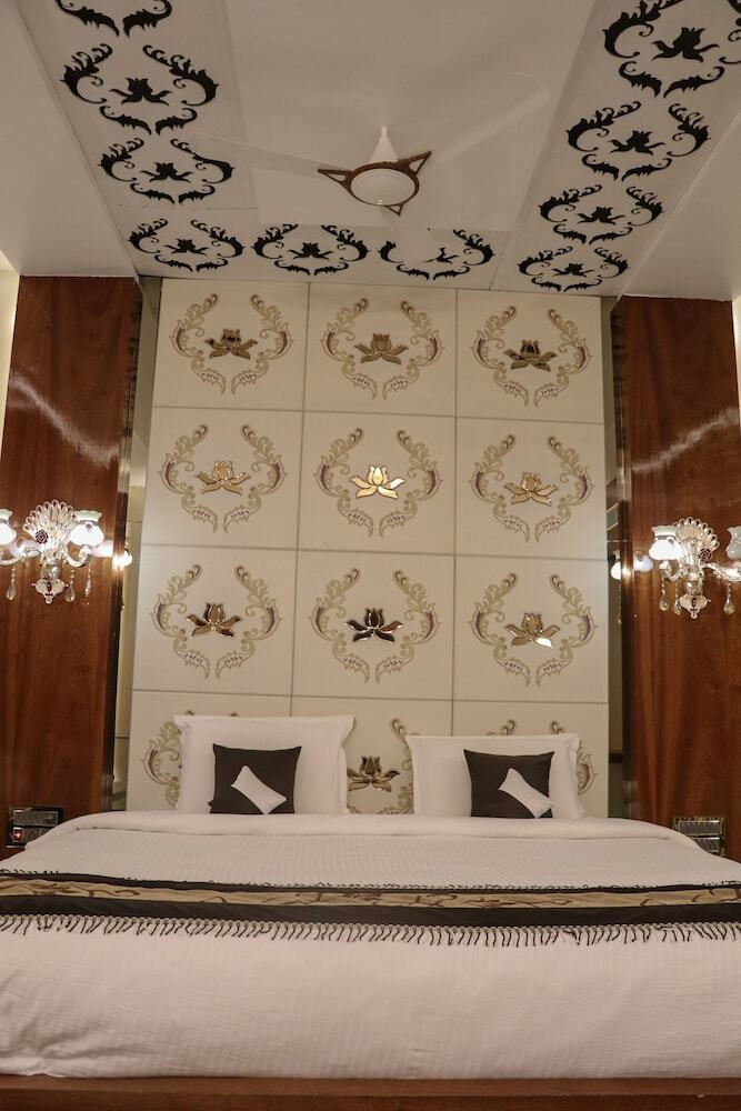 Hotel Rajahamsa
