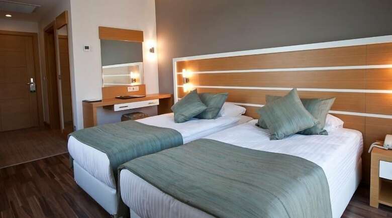 Fourway Hotel Spa & Restaurant