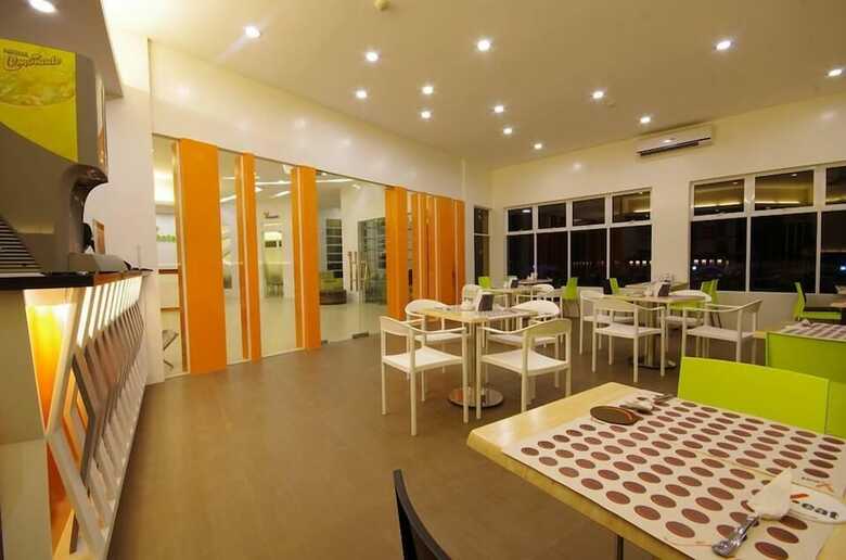 Yhotel