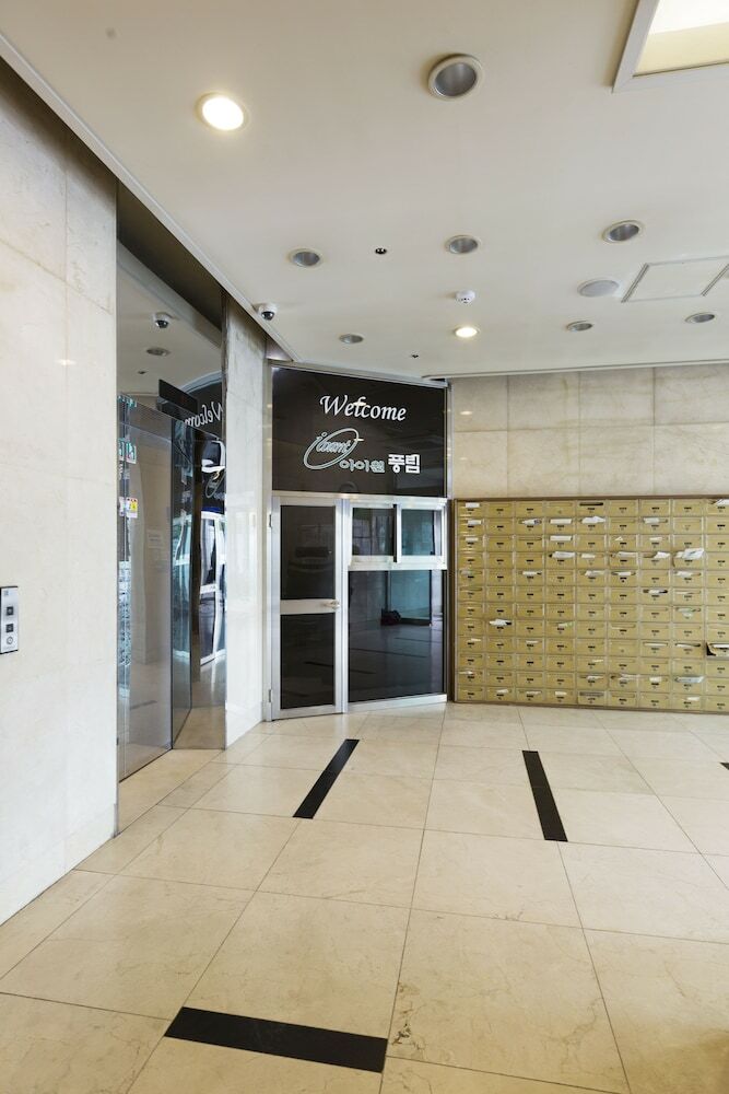Apartamentos Travel House