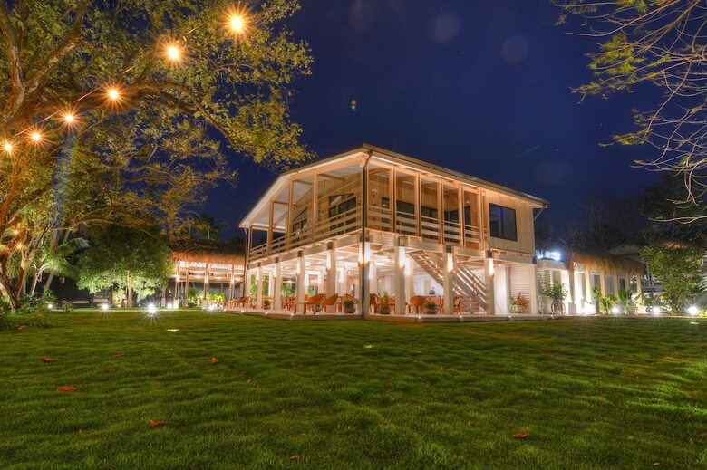 The Gilded Iguana Surf Hotel