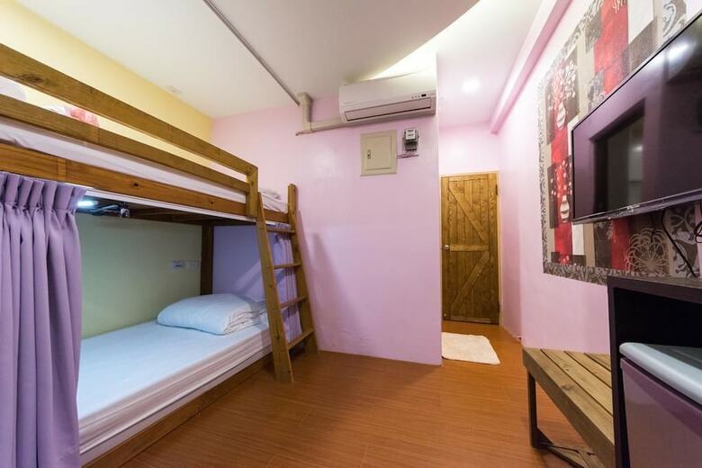 Hotel Sunrise Champs Hostel