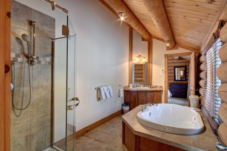 Chalet Sioux
