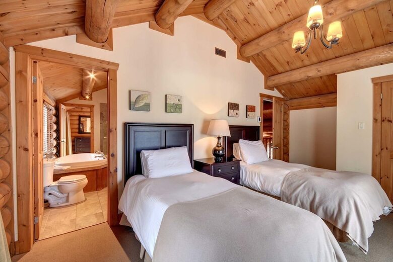 Chalet Sioux