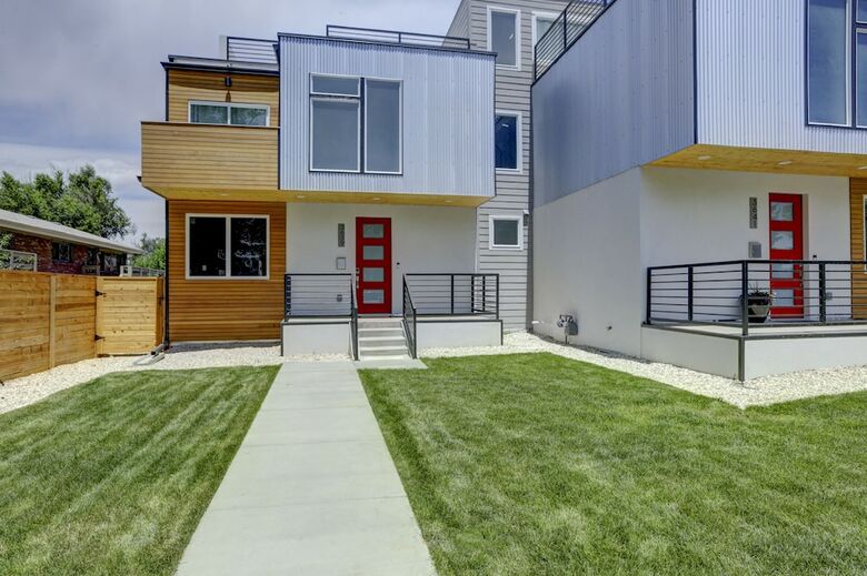 Built In 2017 Luxurious 4 Br Home In Dt