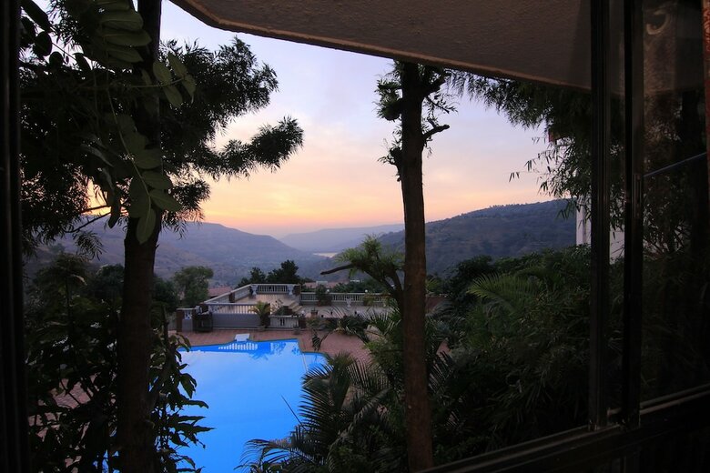 Hotel Mount View Executive  The Valley Resort