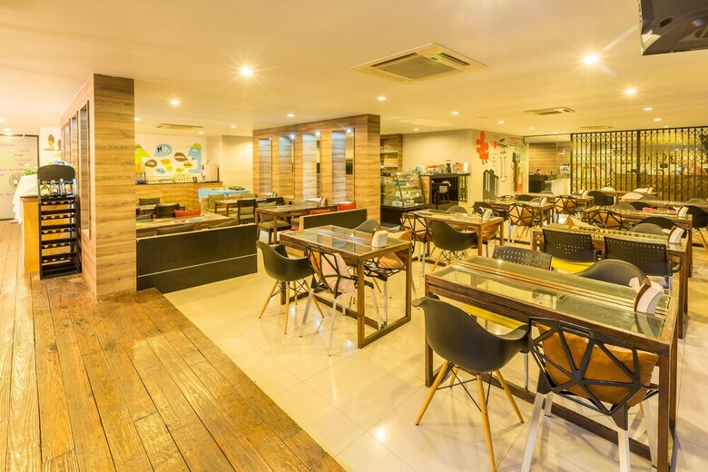 Pentahug Hotel