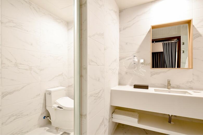 Blanc Business Hotel