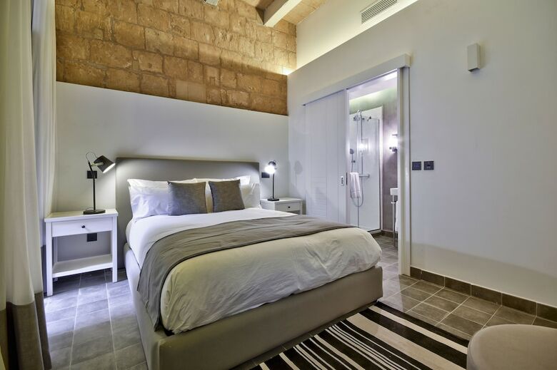 Hotel 66 Saint Pauls & Spa