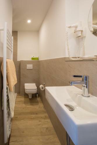 Hostal Pension Seem�we
