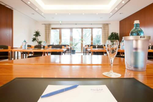 Maifeld Sport- Und Tagungshotel