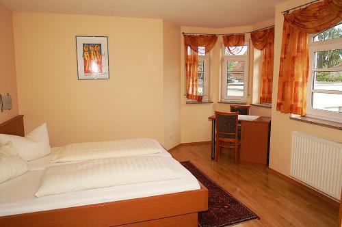 Hostal Fr�nkischer Gasthof Lutz