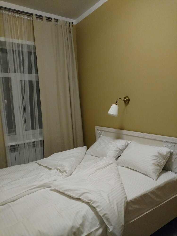Hostal V Ugliche - Hostel