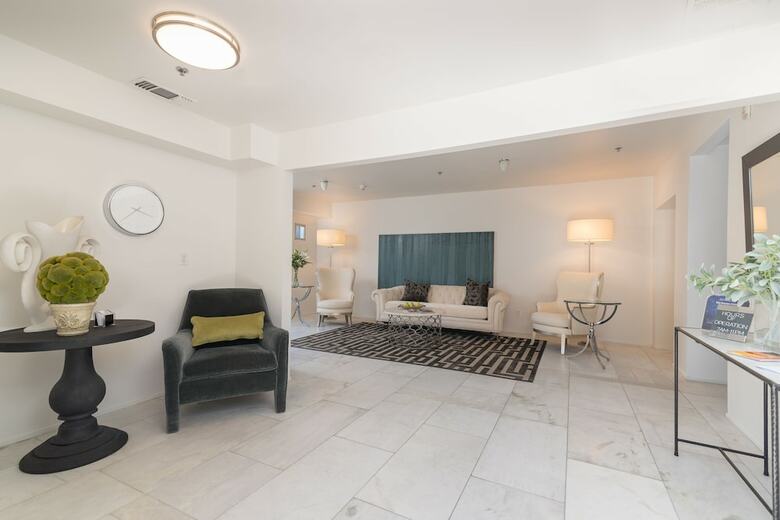 The Greens Hotel - Del Paso Blvd