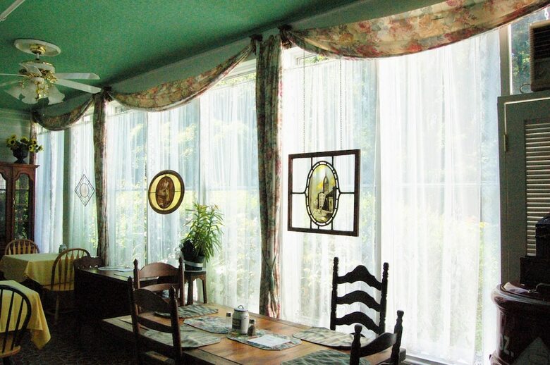 Bed & Breakfast Mountain Laurel Inn