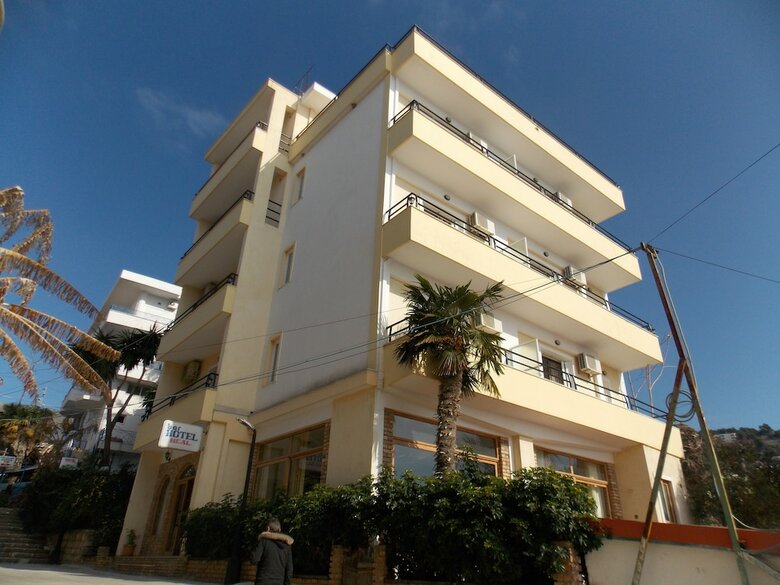 Hotel Real