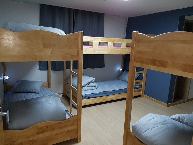 Hostal Buzz Guest House - Hostel