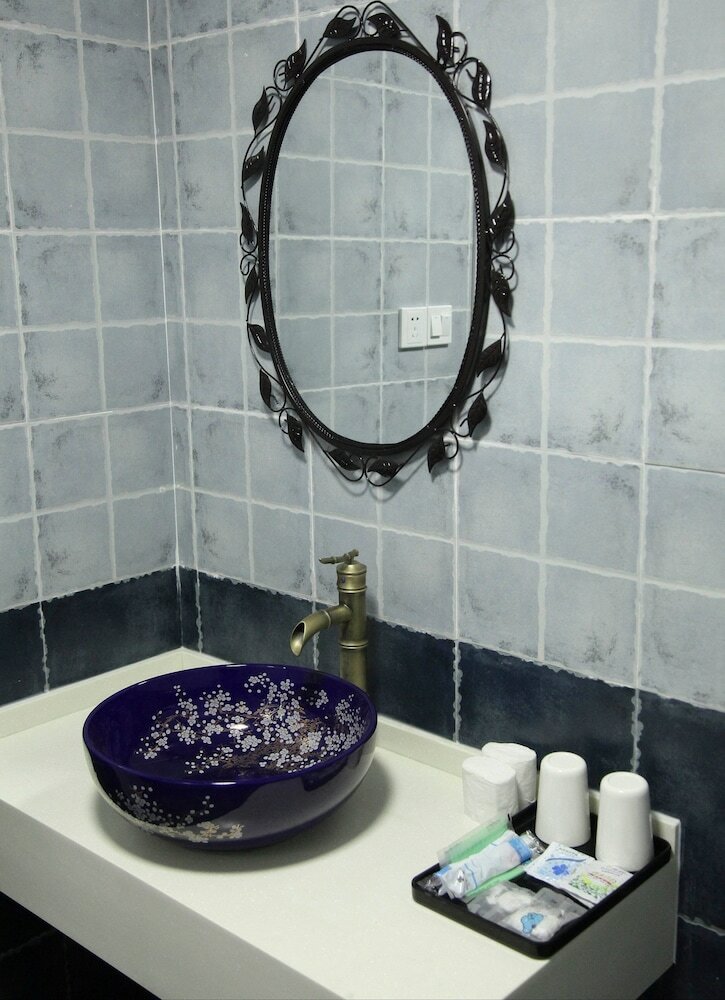 Hotel Jiangnan Impression Theme Hostel