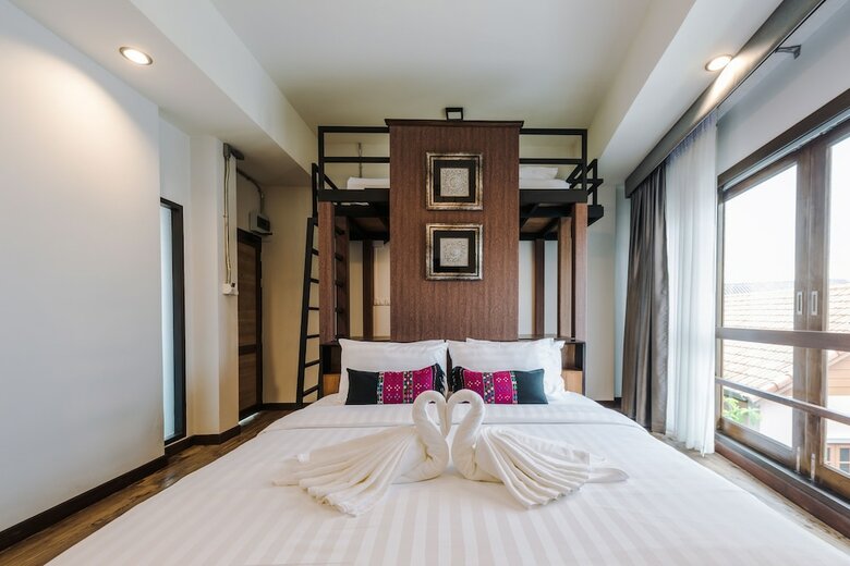 Hostal 33 Poshtel - Adults Only