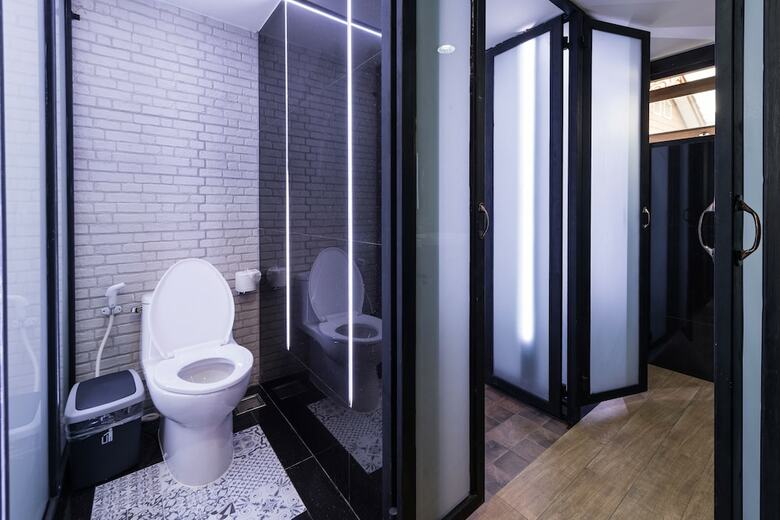 Hostal 33 Poshtel - Adults Only