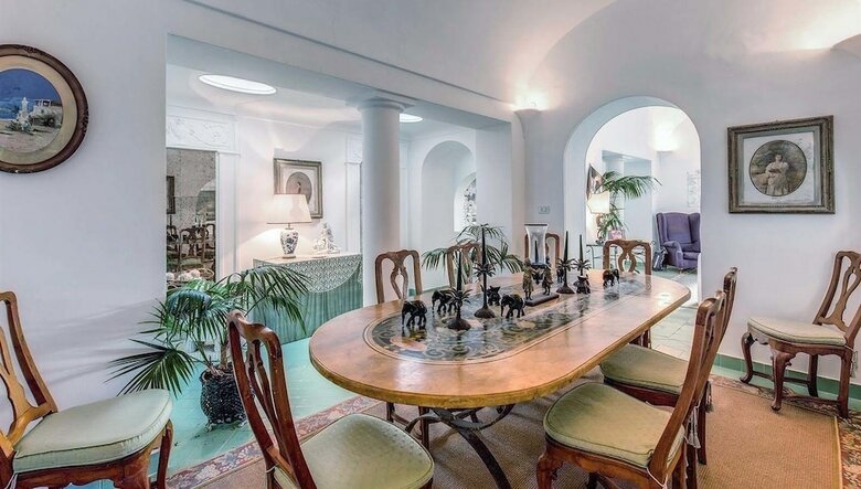 Villa Green Coral