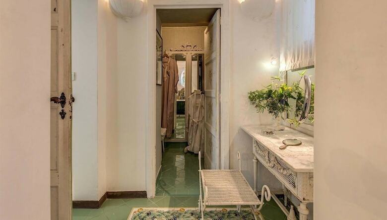 Villa Green Coral