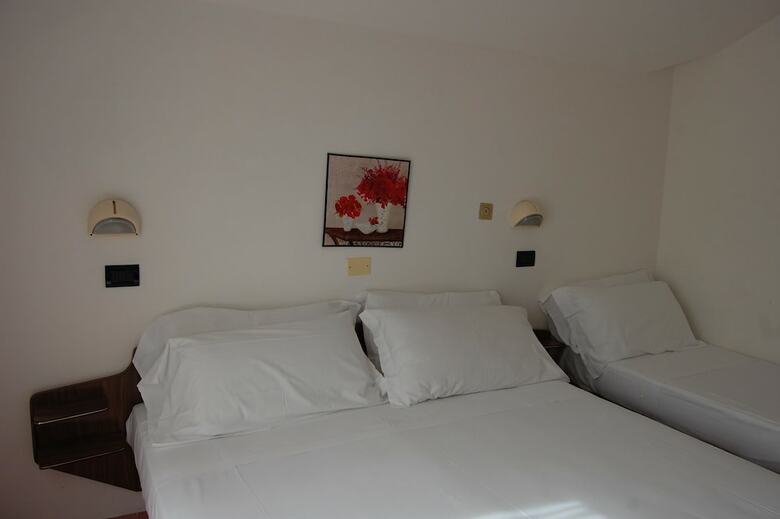 Hotel Flores