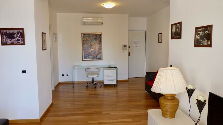 Apartamento Quart� Say�l