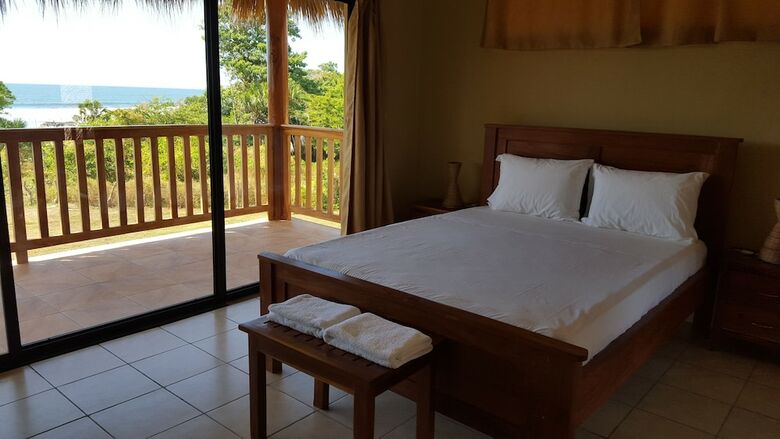 Las Palmeras Beach Hotel